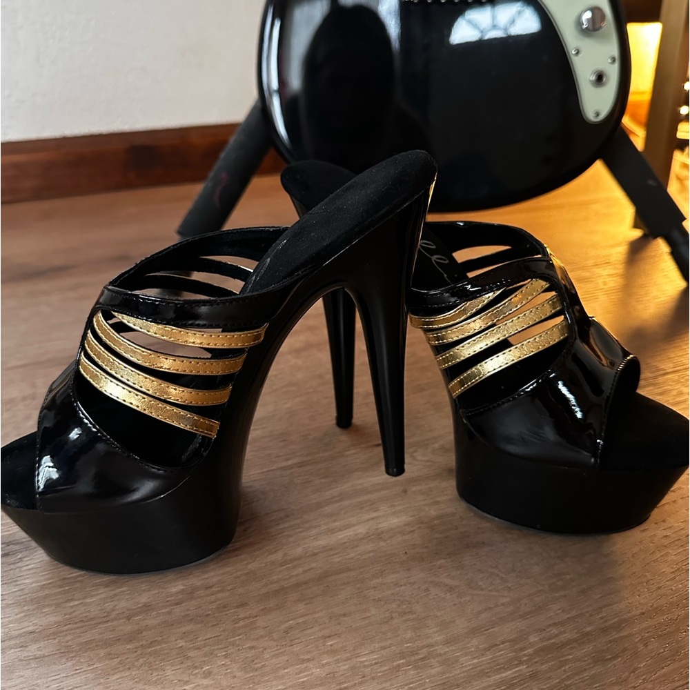 Elle Platform Heels